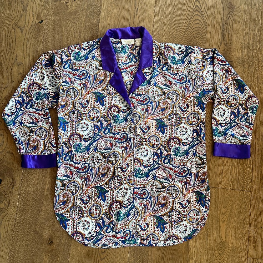 Victoria Secret VTG Gold Label SatinNightshirt M paisley Button Up LongSleeve
